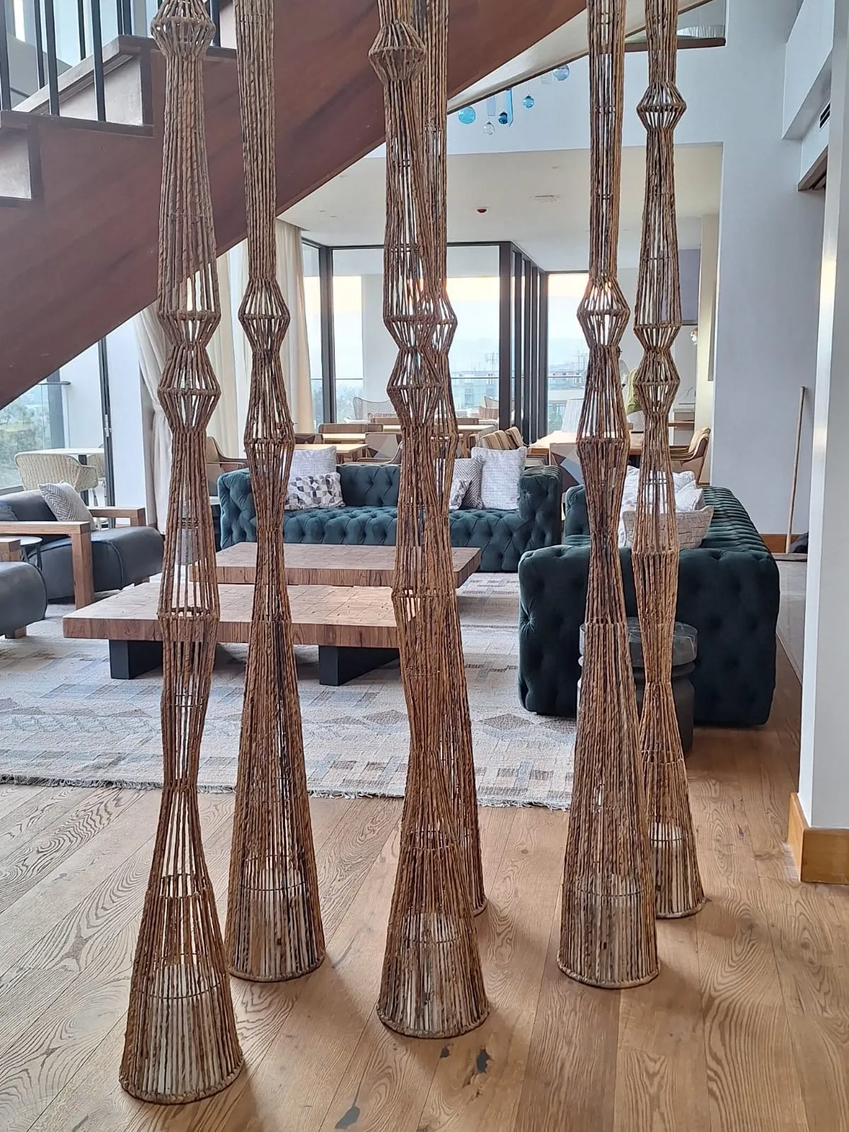 Decorative timber sculptures in the interior — Sky Villa Soleil