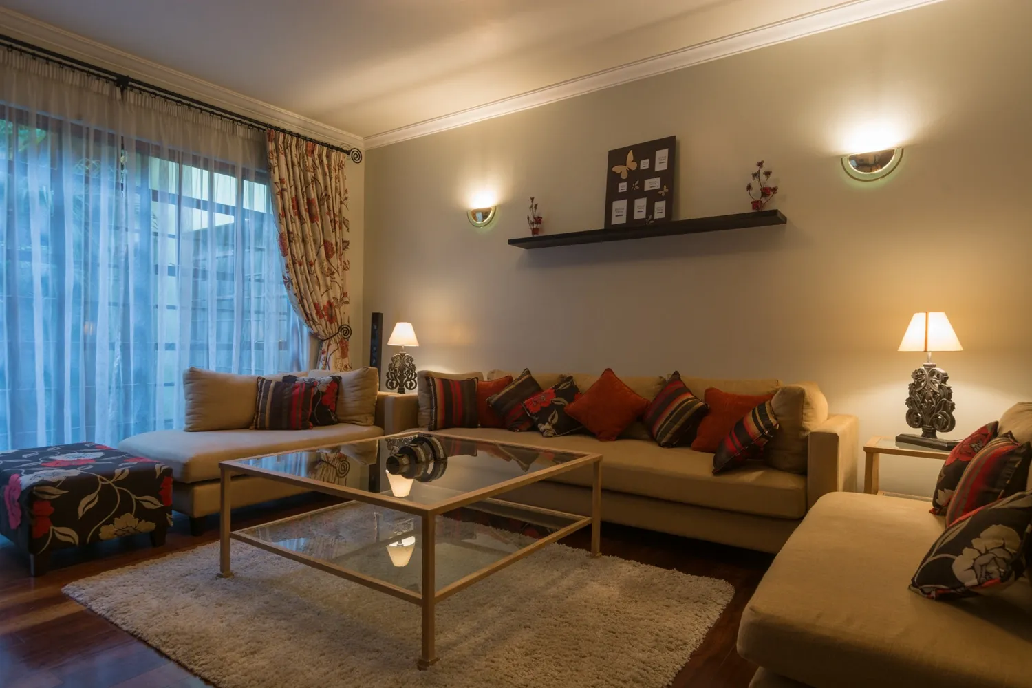 Informal living room — Mbogani